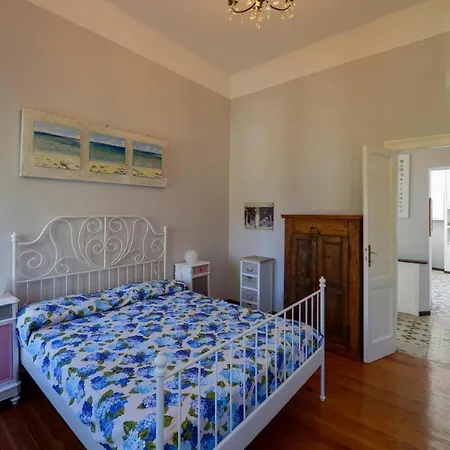 Your Dream On Maggiore: Historic House E Private Jacuzzi Nyaraló *