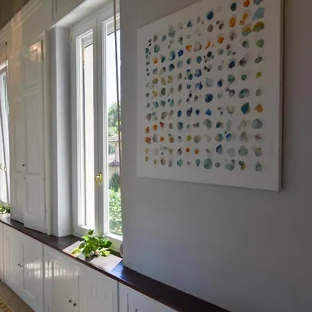 Дом отдыха Your Dream On Maggiore: Historic House E Private Jacuzzi Стреза