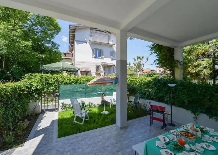 Your Dream On Maggiore: Historic House E Private Jacuzzi Стреза