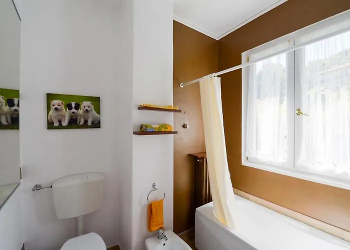 Your Dream On Maggiore: Historic House E Private Jacuzzi Стреза