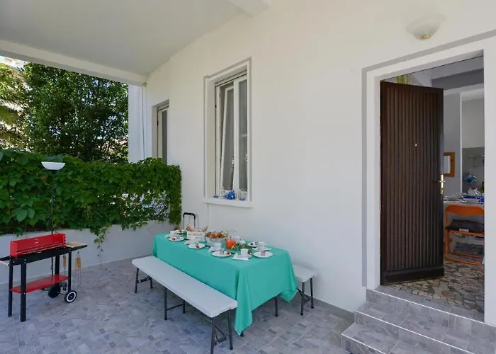 Your Dream On Maggiore: Historic House E Private Jacuzzi Дом отдыха Стреза