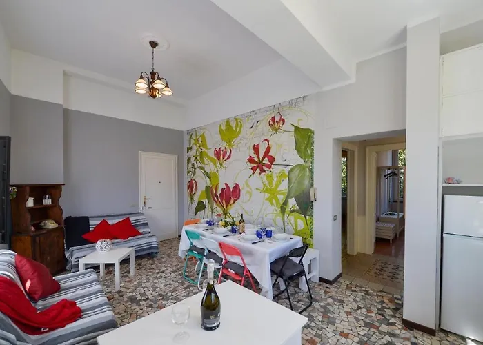 Your Dream On Maggiore: Historic House E Private Jacuzzi Dom wakacyjny Stresa