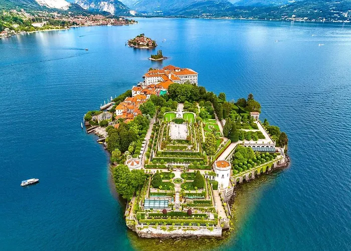 Your Dream On Maggiore: Historic House E Private Jacuzzi Dom wakacyjny *